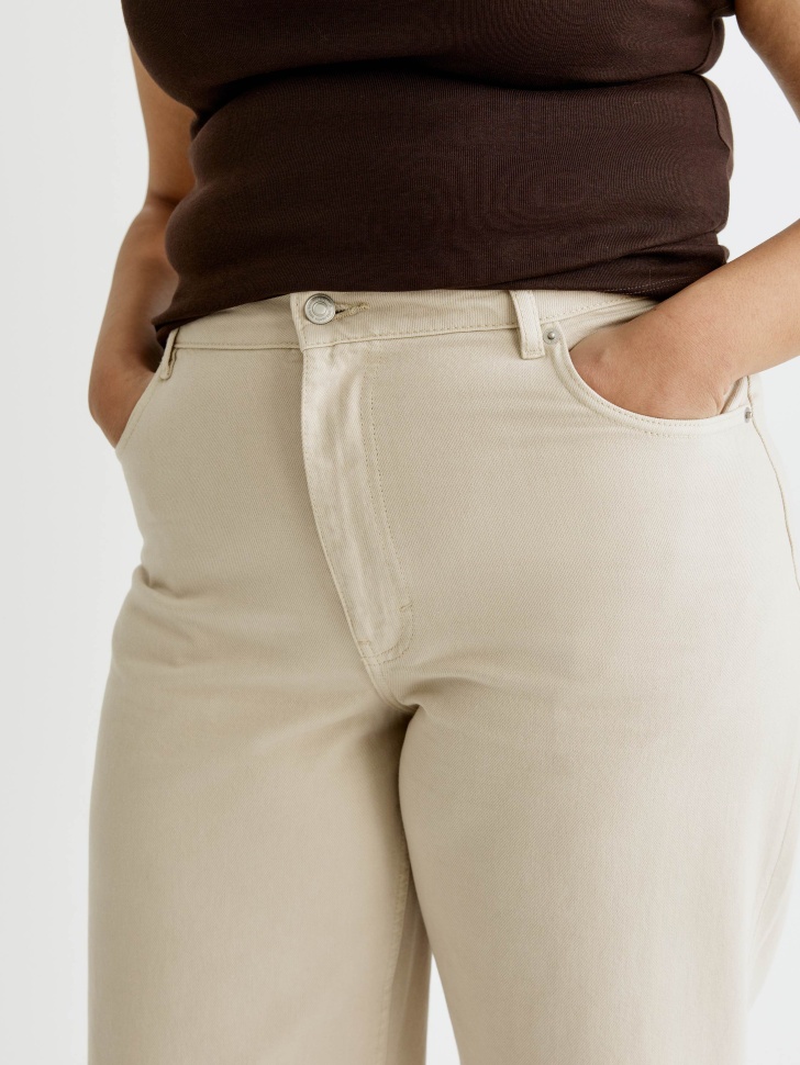 джинсы wide leg классического стиля с лицевой стороны