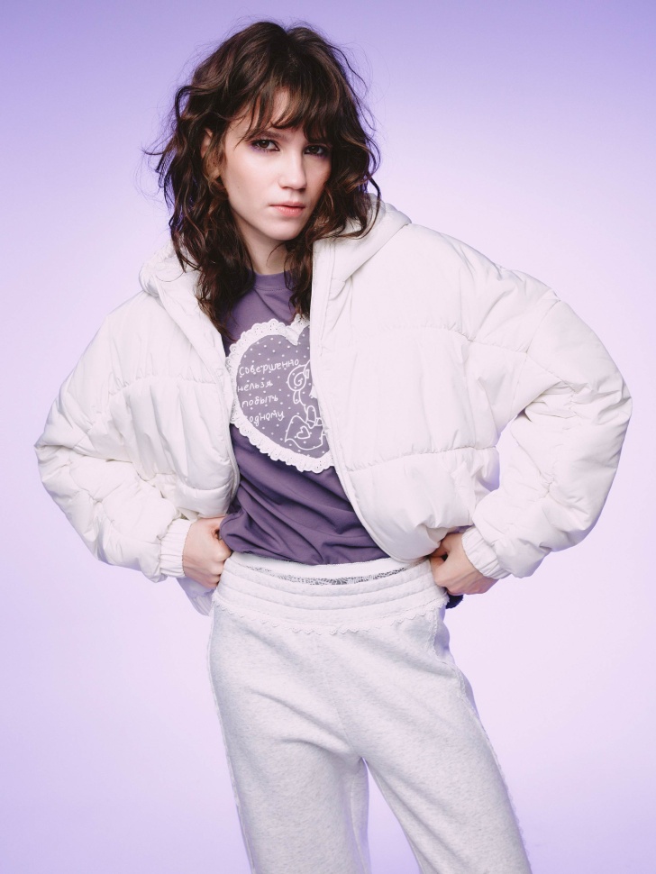 куртка из линейки  young по цене 6999 руб вид справа