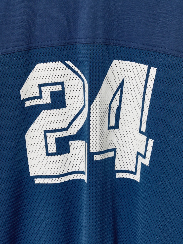 комбинированная футболка в спортивном стиле для мальчиков из хлопка спереди