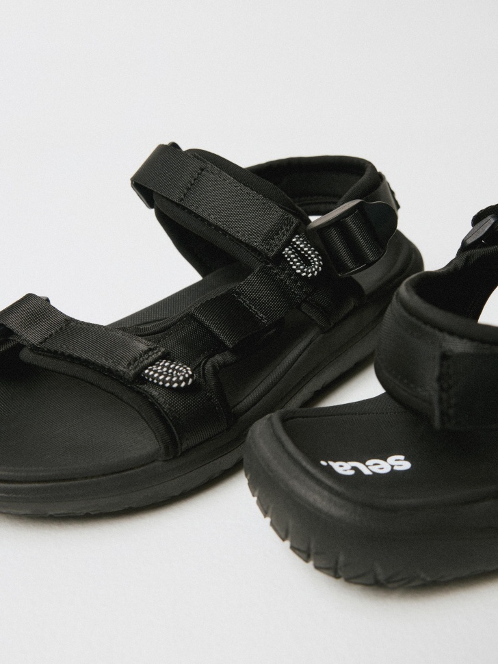 сандалии на липучках для мальчиков по цене 2799 руб вид справа