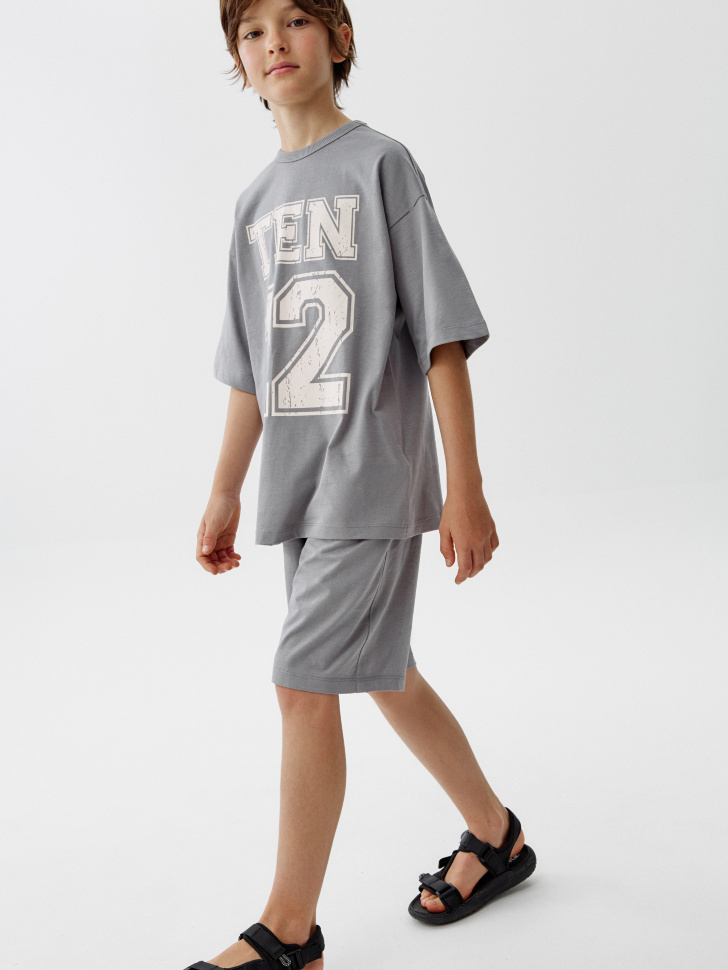 комплект из футболки и шорт для мальчиков из хлопка спереди