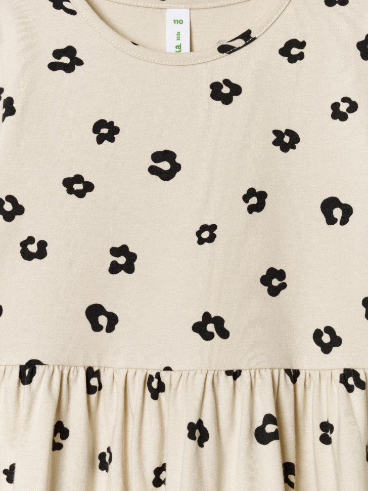 трикотажное платье с принтом для девочек от бренда sela вид слева