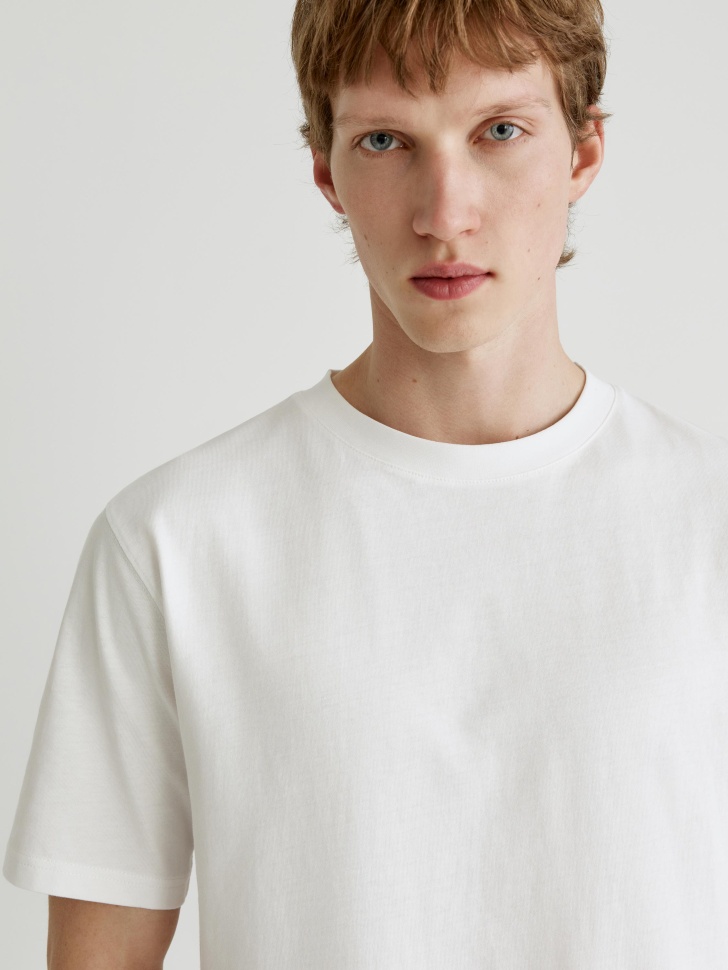 базовая футболка peter regular fit по цене 1299 руб с промокодом