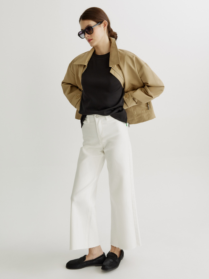 базовая футболка из интерлока от бренда sela вид слева