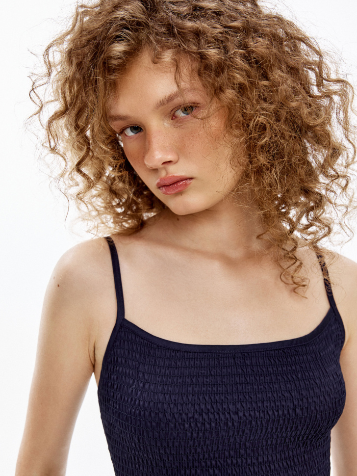 мини-платье из линейки  young из россии вид сбоку