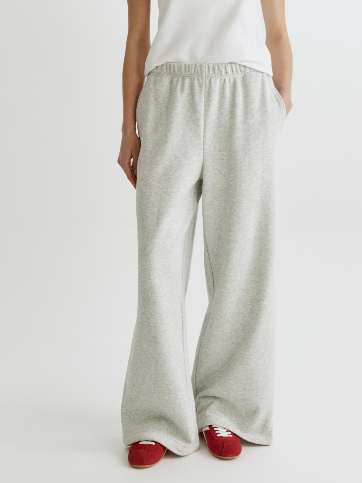 брюки из футера от бренда sela вид слева