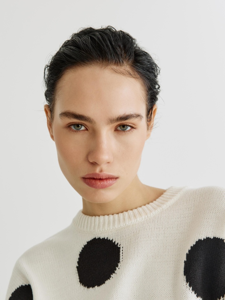 джемпер оверсайз в крупный горох по цене 3799 руб вид справа