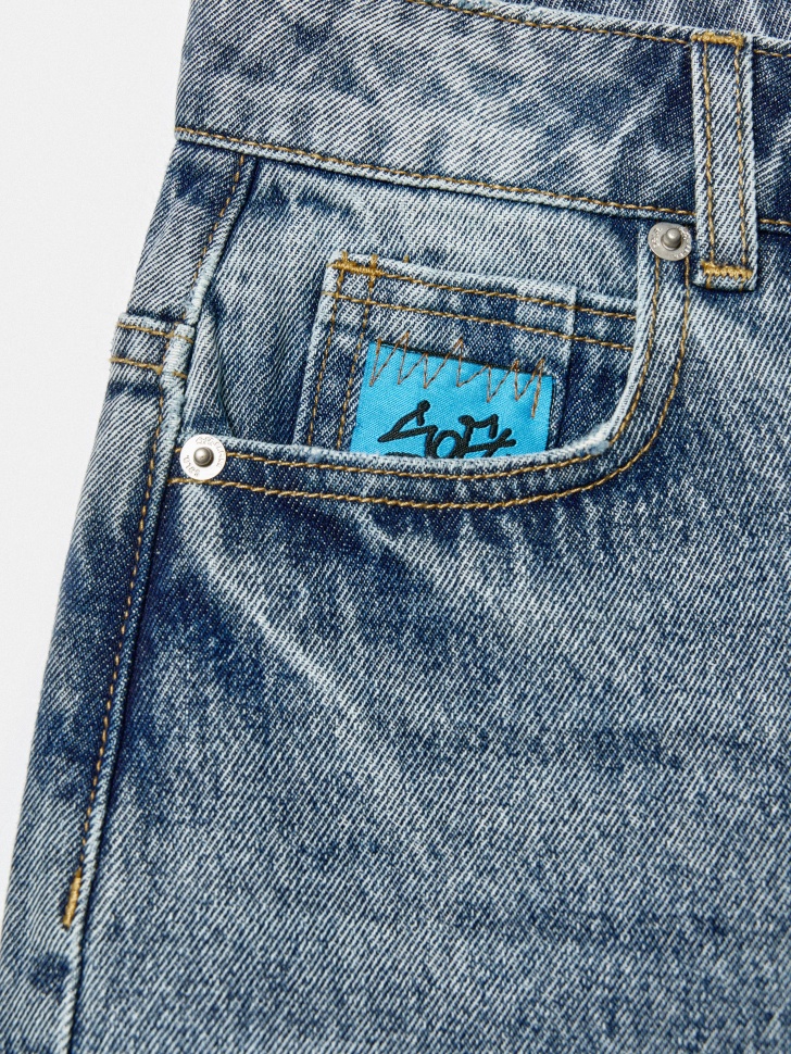 джинсовые шорты-бермуды для мальчиков из хлопка спереди