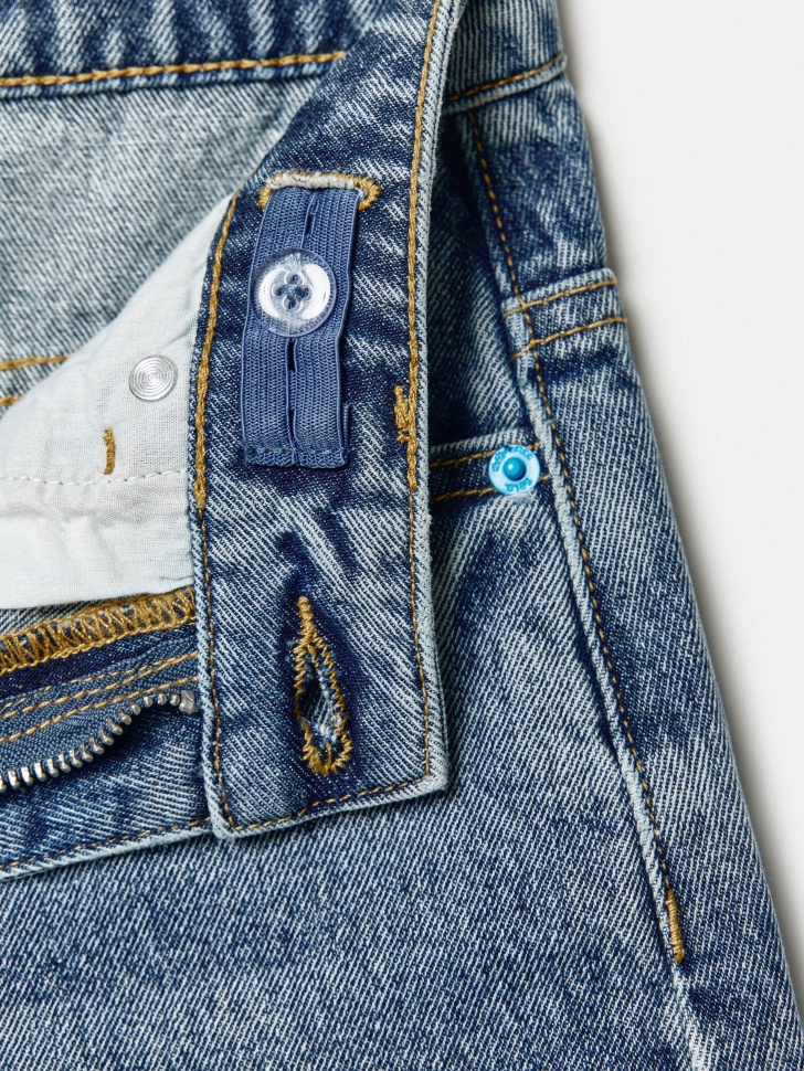 джинсовые шорты-бермуды для мальчиков классического стиля с лицевой стороны