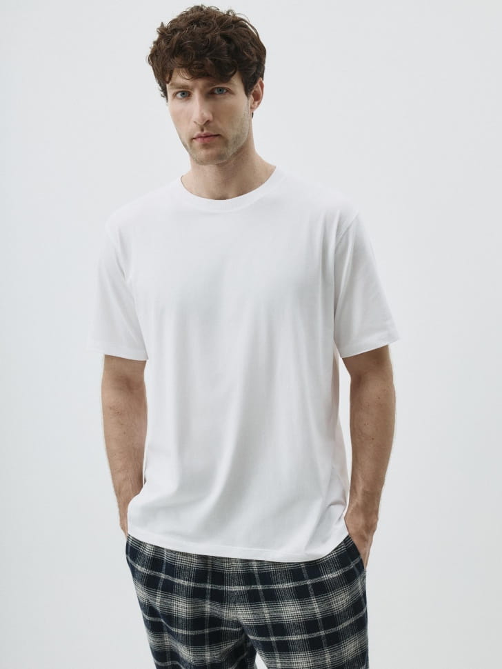 Базовая футболка REGULAR FIT