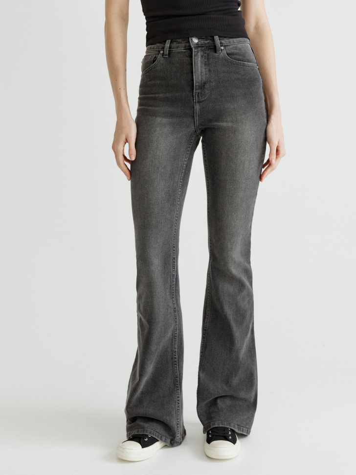 джинсы 445 flared tall от бренда sela вид слева