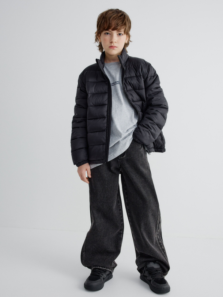 базовая ультралегкая стеганая куртка для мальчиков от бренда sela вид слева