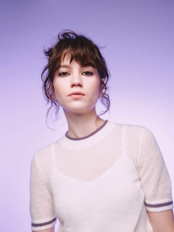 джемпер с содержанием шерсти и мохера из линейки  young из россии вид сбоку