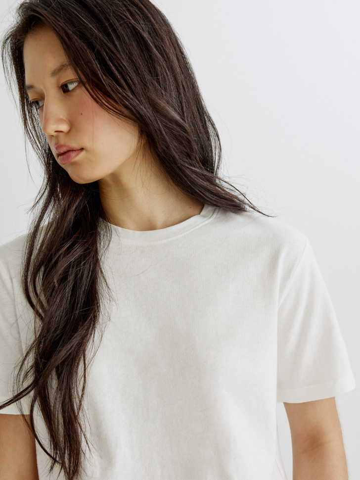 футболка из смесового льна по цене 1799 руб вид справа