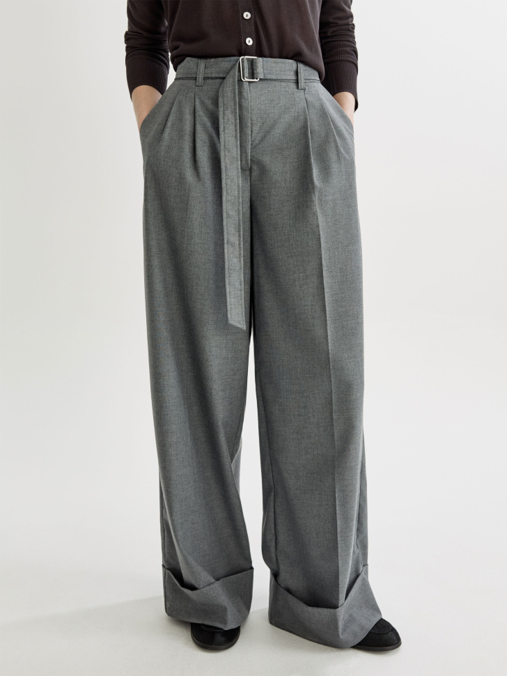 брюки с поясом и подворотом с содержанием шерсти от бренда sela вид слева