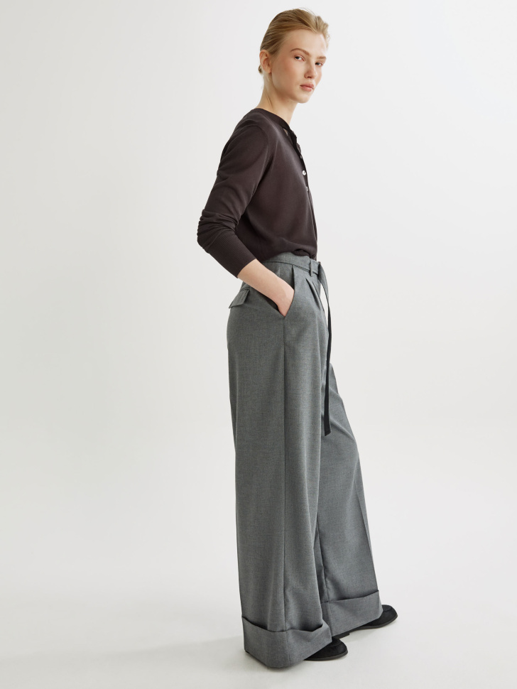 брюки с поясом и подворотом с содержанием шерсти из россии вид сбоку