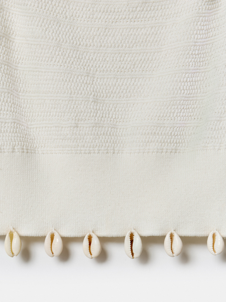 вязаный укороченный топ с декором для девочек из россии вид сбоку