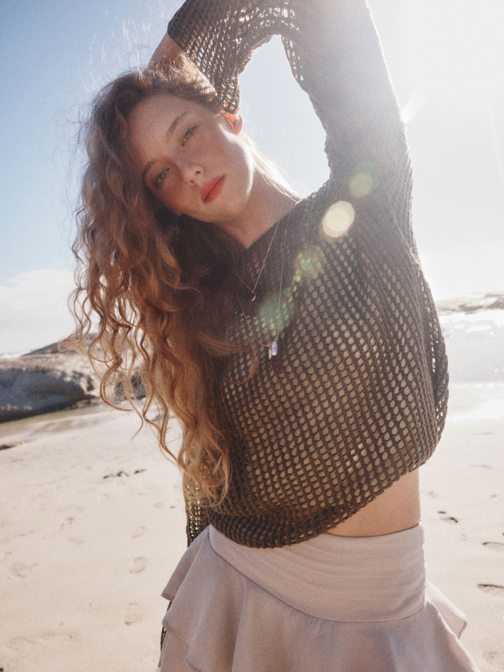 джемпер оверсайз крупной вязки из линейки  young 4610517891402 фотография