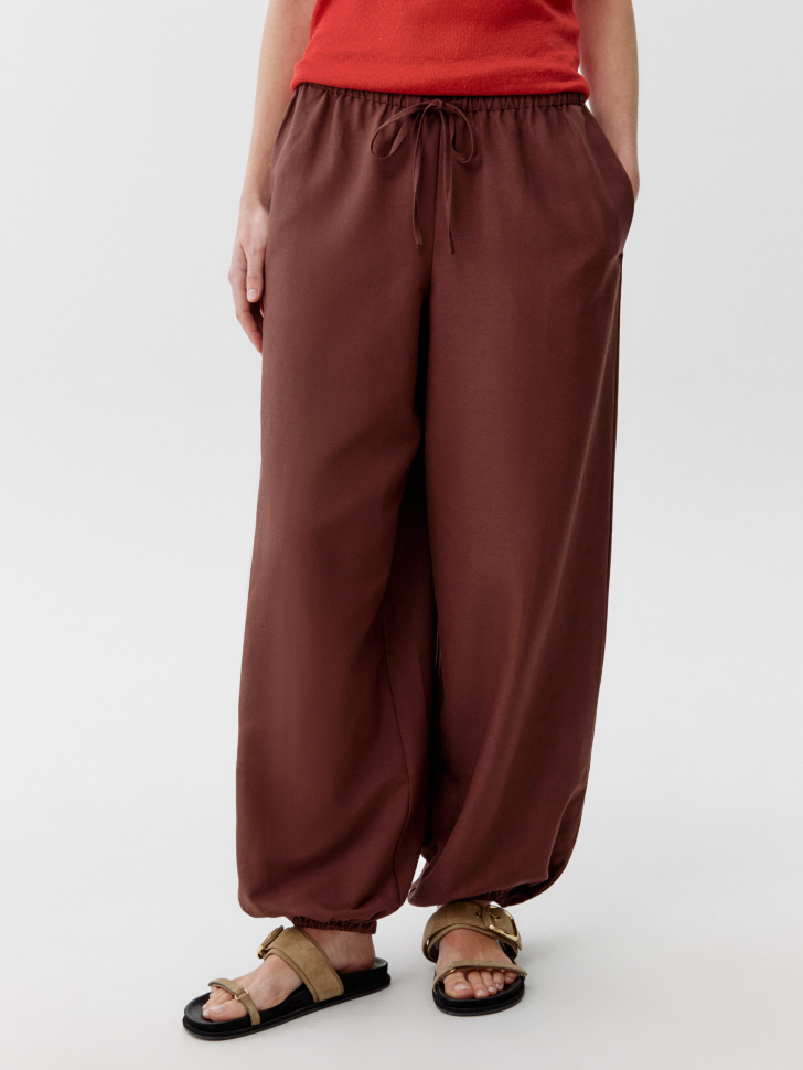 брюки-шаровары с содержанием льна от бренда sela вид слева