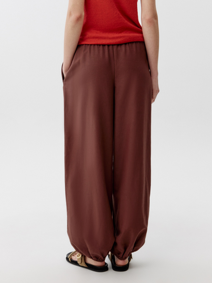 брюки-шаровары с содержанием льна по цене 3799 руб вид справа