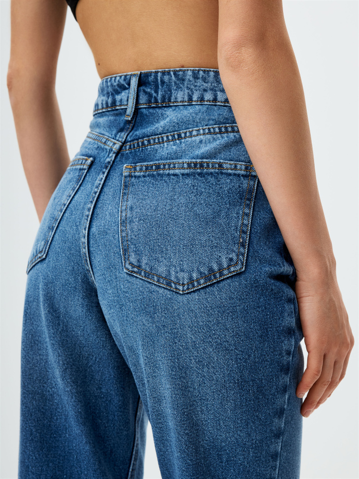 Джинсы 404 MOM FIT из органического хлопка. Фото №6