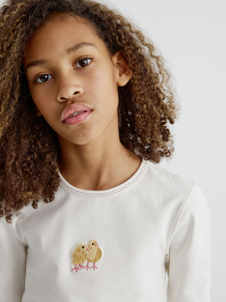 укороченный лонгслив с вышивкой для девочек 4680798119281 в интернет магазине