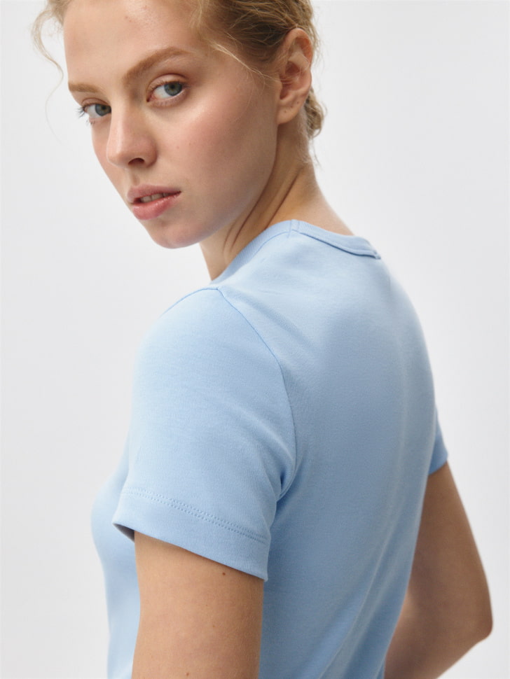 футболка kira slim fit 4680704837353 по низкой цене