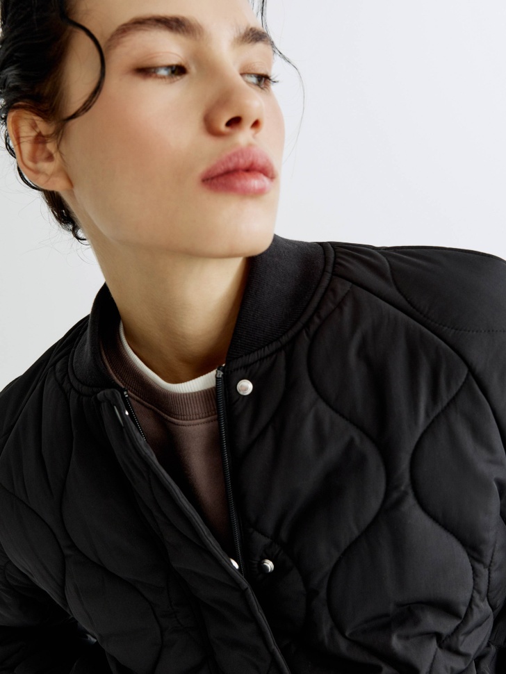 стеганая куртка с водоотталкивающей пропиткой из россии вид сбоку