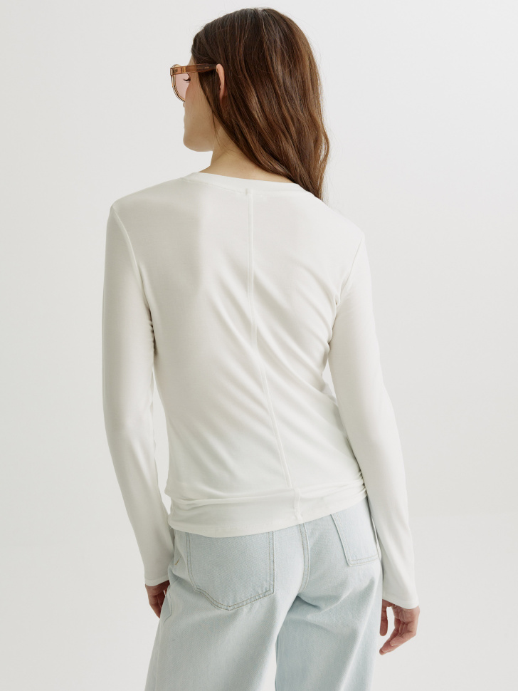 лонгслив из смесового модала по цене 1799 руб вид справа