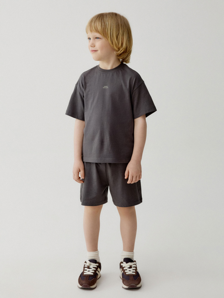 комплект из футболки и шорт для мальчиков 4610517617538 фотография