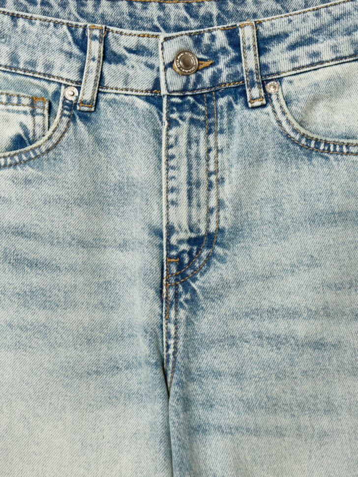 Товар голубого цвета с внутренней стороны