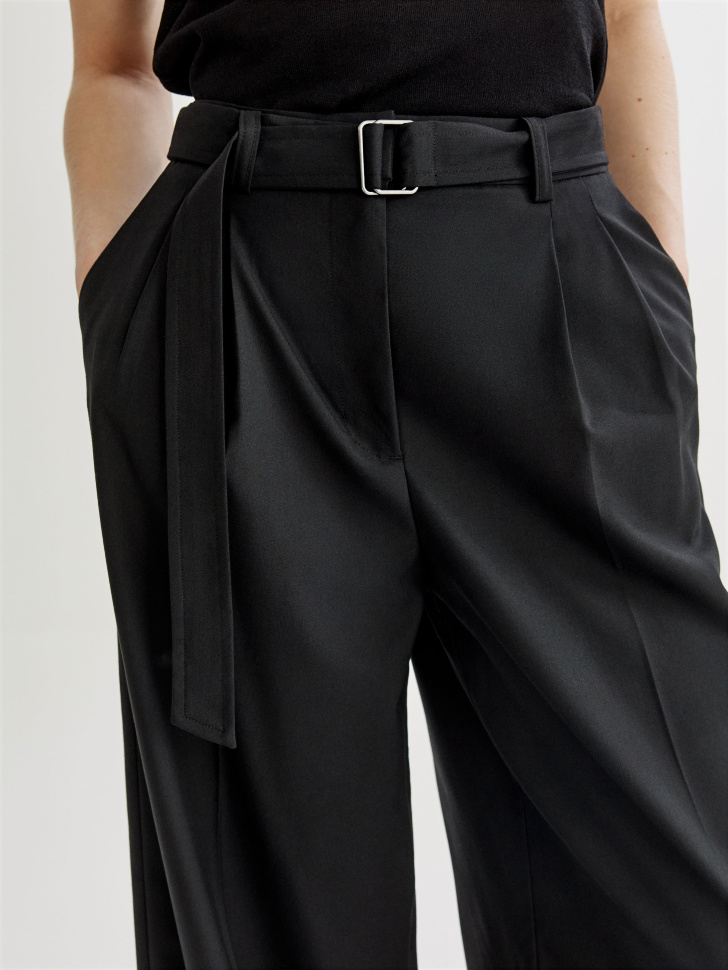 брюки с поясом и подворотом с содержанием шерсти от бренда sela вид слева