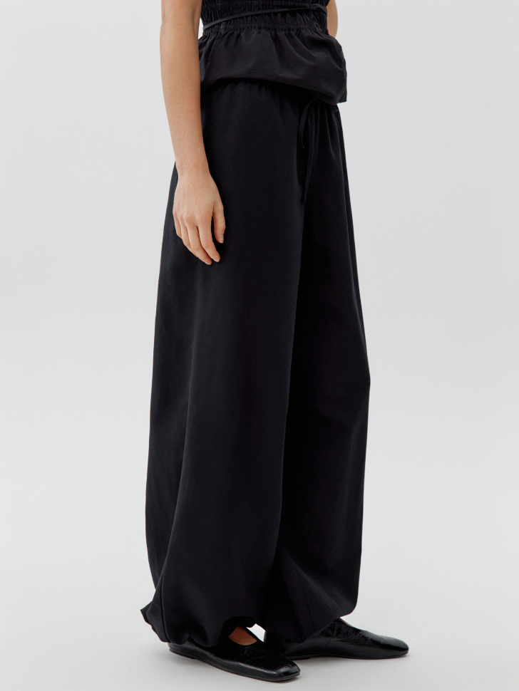 брюки-шаровары с содержанием льна по цене 3799 руб вид справа