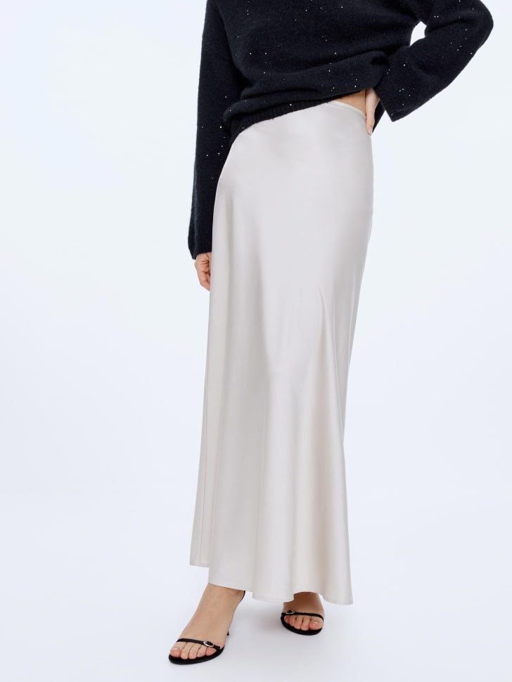 сатиновая юбка макси 4610517053947 по акции