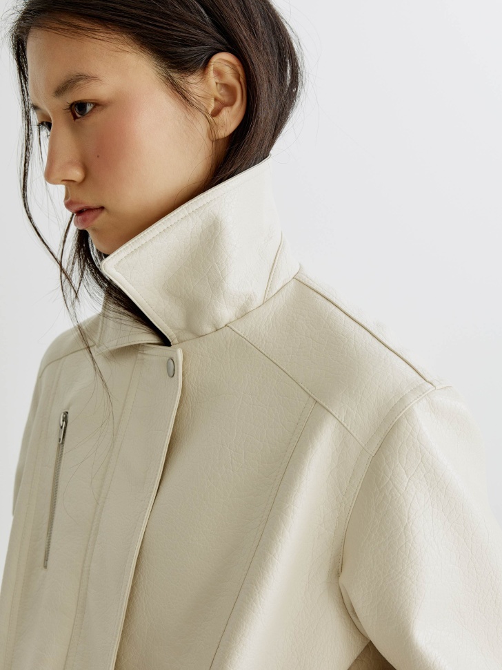 куртка оверсайз из экокожи от бренда sela вид слева