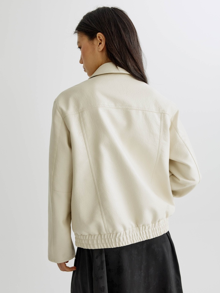 куртка оверсайз из экокожи из россии вид сбоку