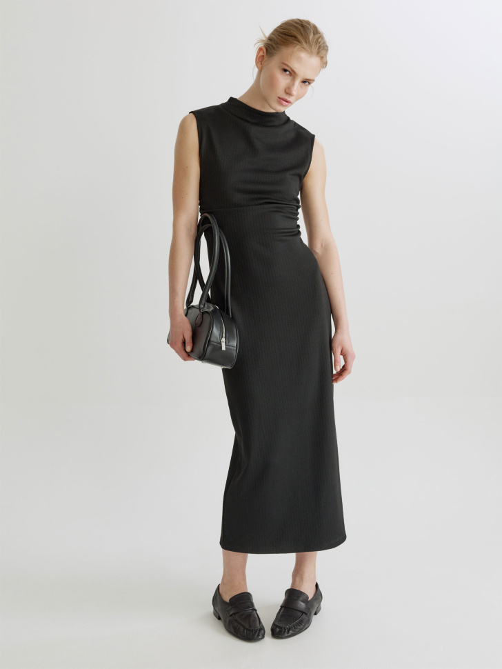 платье миди со сборкой от бренда sela вид слева