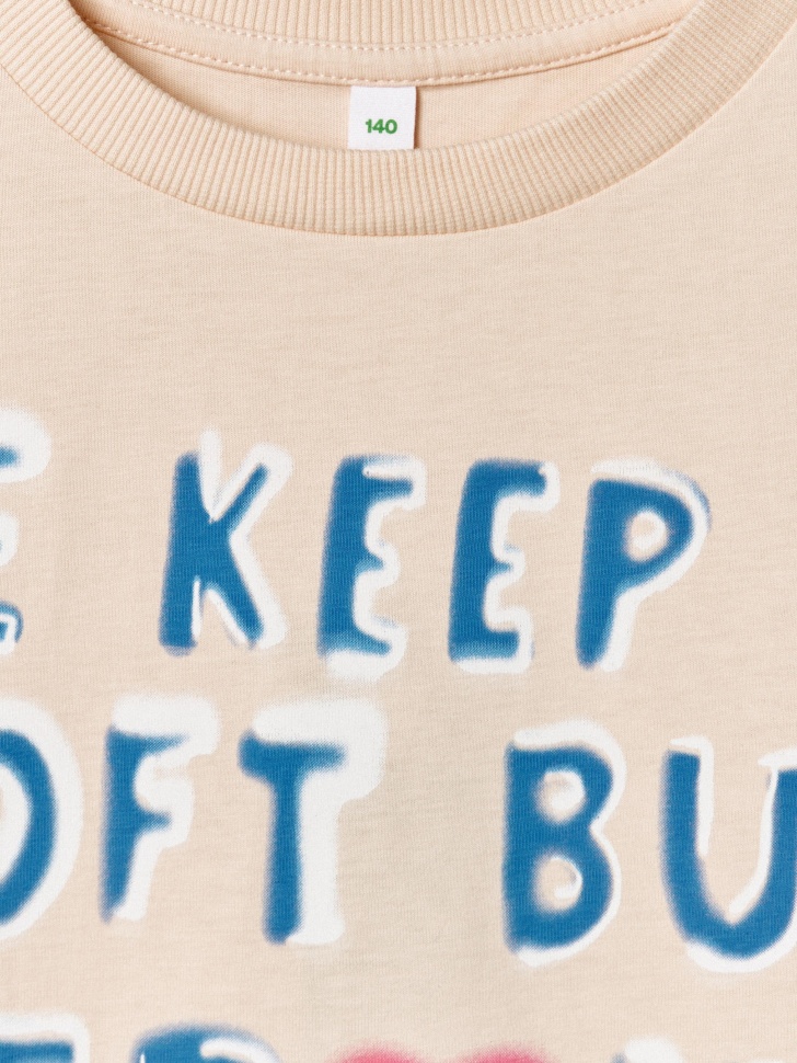 футболка оверсайз с принтом для девочек по цене 1299 руб вид справа