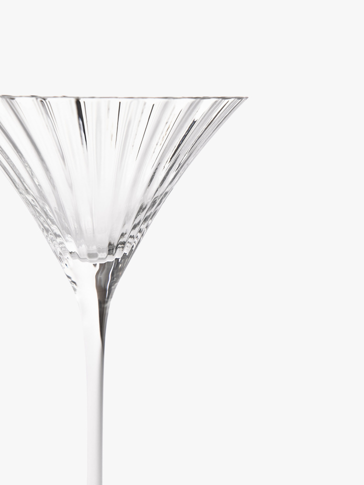 бокал из стекла с рельефным узором от бренда sela вид слева