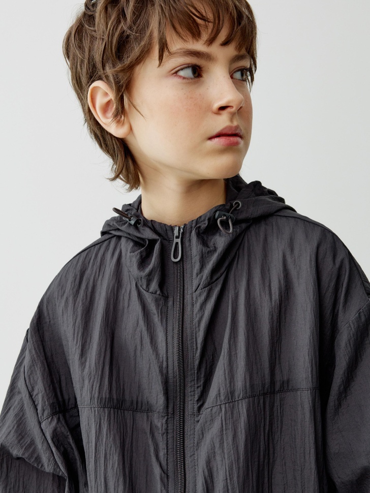ветровка из нейлона с сумкой-мешком для мальчиков по цене 2799 руб вид справа