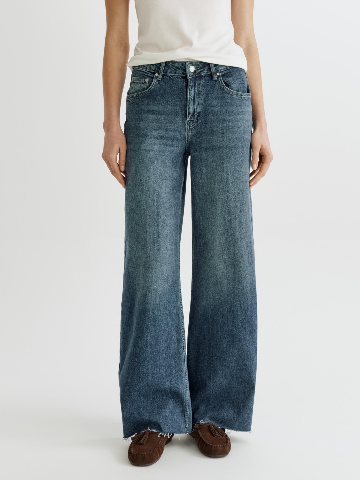 джинсы loose straight от бренда sela вид слева