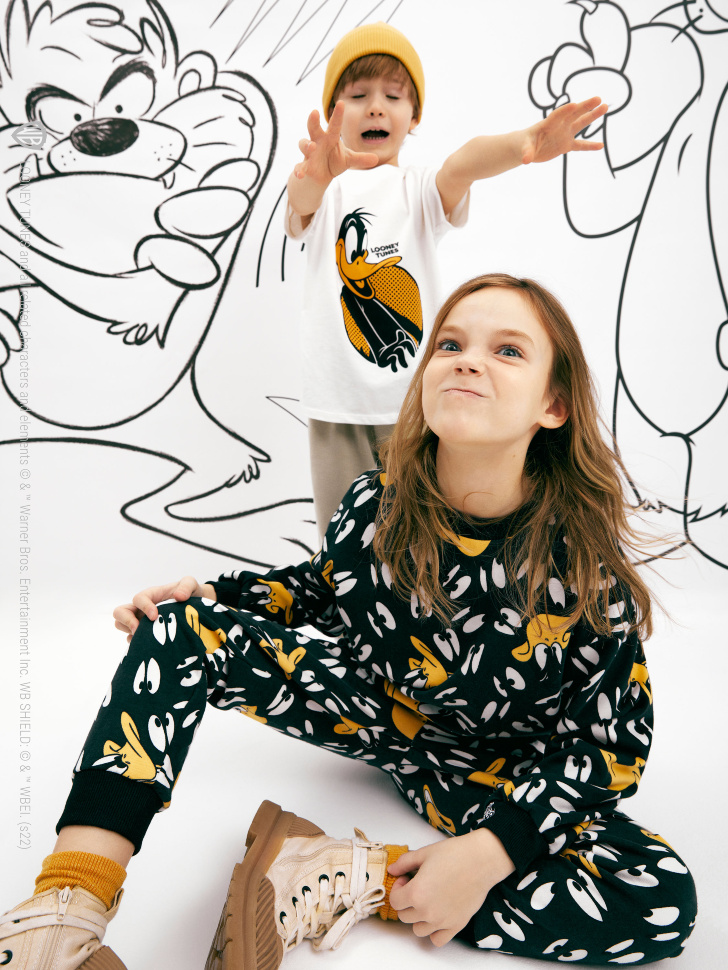 

Джоггеры с принтом Looney Tunes для девочек, Черный