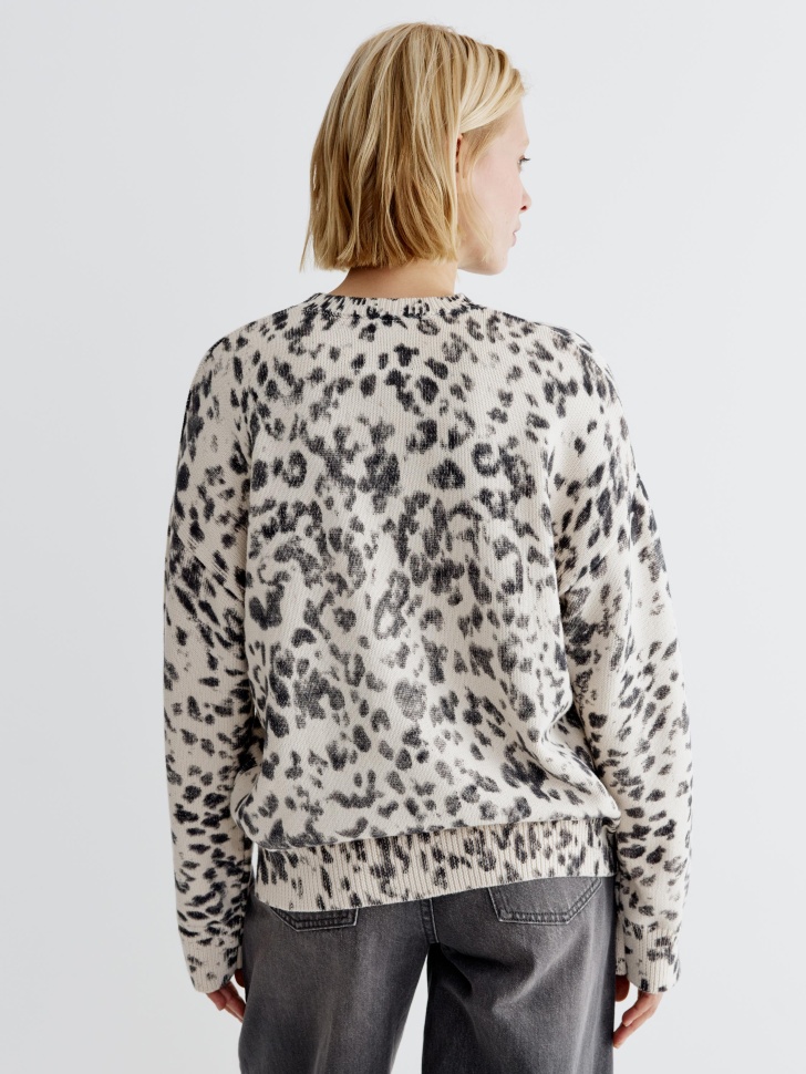 вязаный джемпер  x союзмультфильм из россии вид сбоку