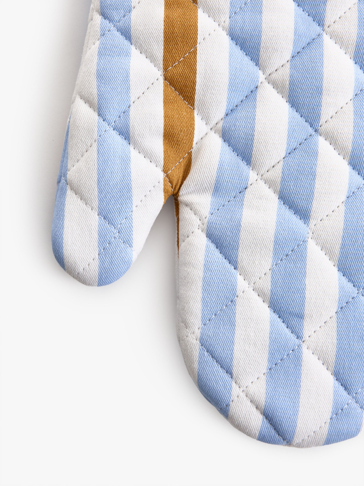 прихватка-рукавица от бренда sela вид слева