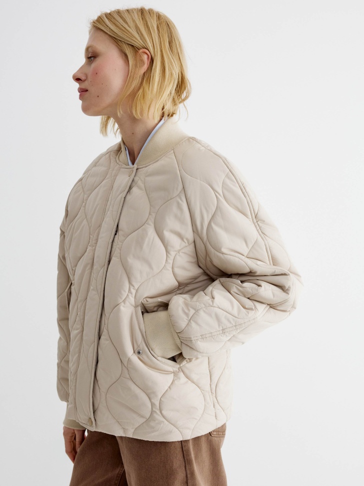 стеганая куртка с водоотталкивающей пропиткой из россии вид сбоку