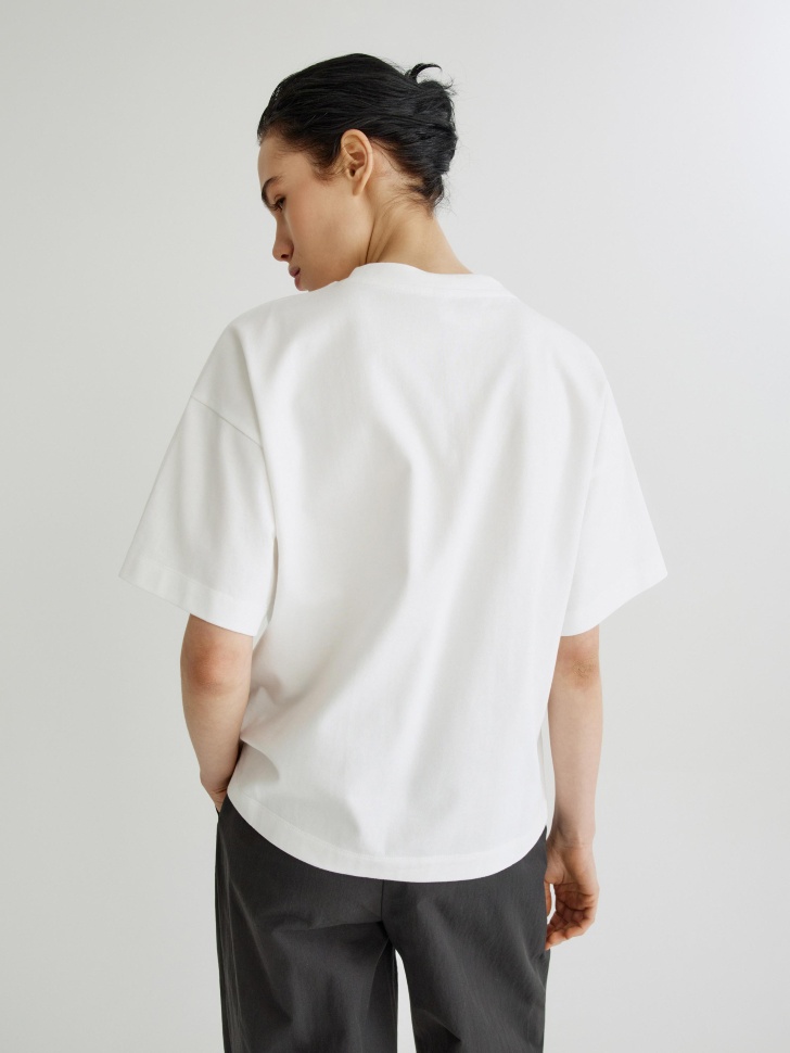 футболка оверсайз с вышивкой по цене 1999 руб вид справа