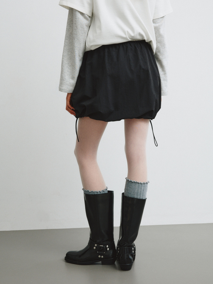 короткая юбка-баллон из линейки  young по цене 2499 руб вид справа