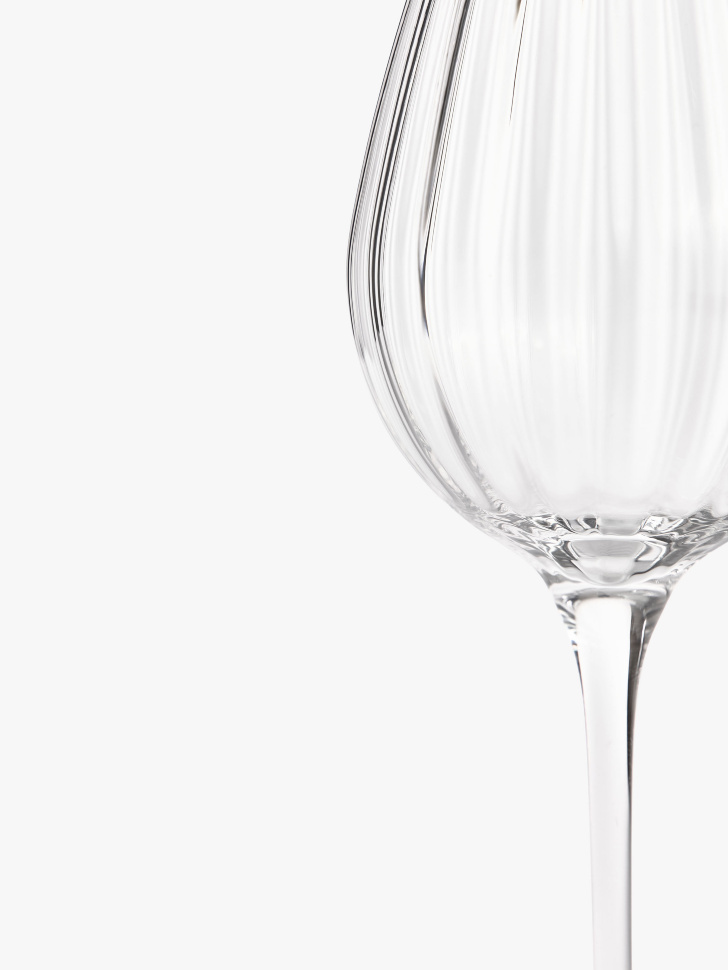 бокал из стекла с рельефным узором от бренда sela вид слева