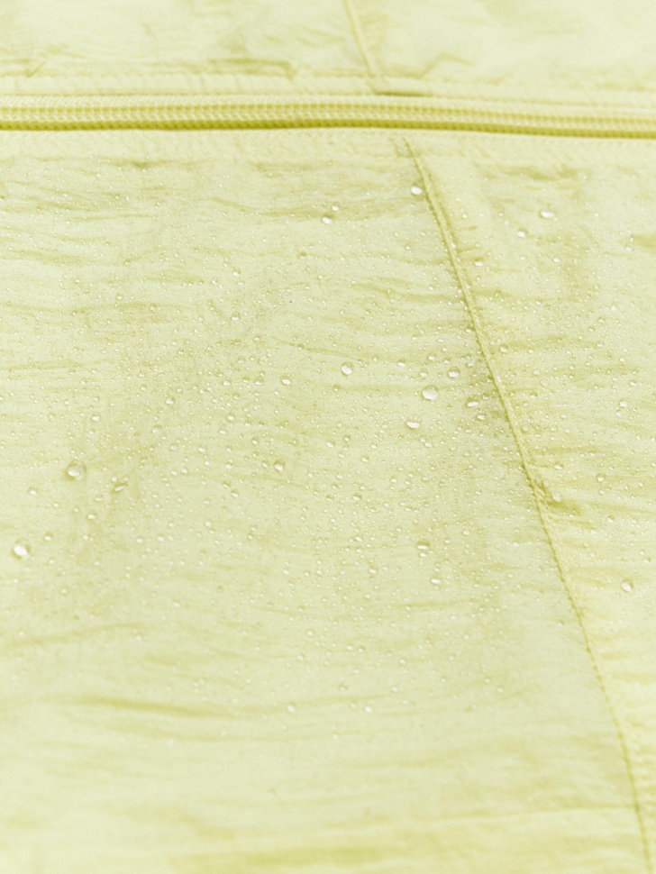 ветровка из нейлона с сумкой-мешком для мальчиков для детского возраста с изнаночной стороны