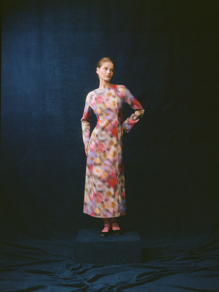 

Платье миди с принтом из коллаборации sela х Ботанический сад